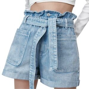 Women’s ZARA Light Wash Paperbag Denim Shorts Size 8